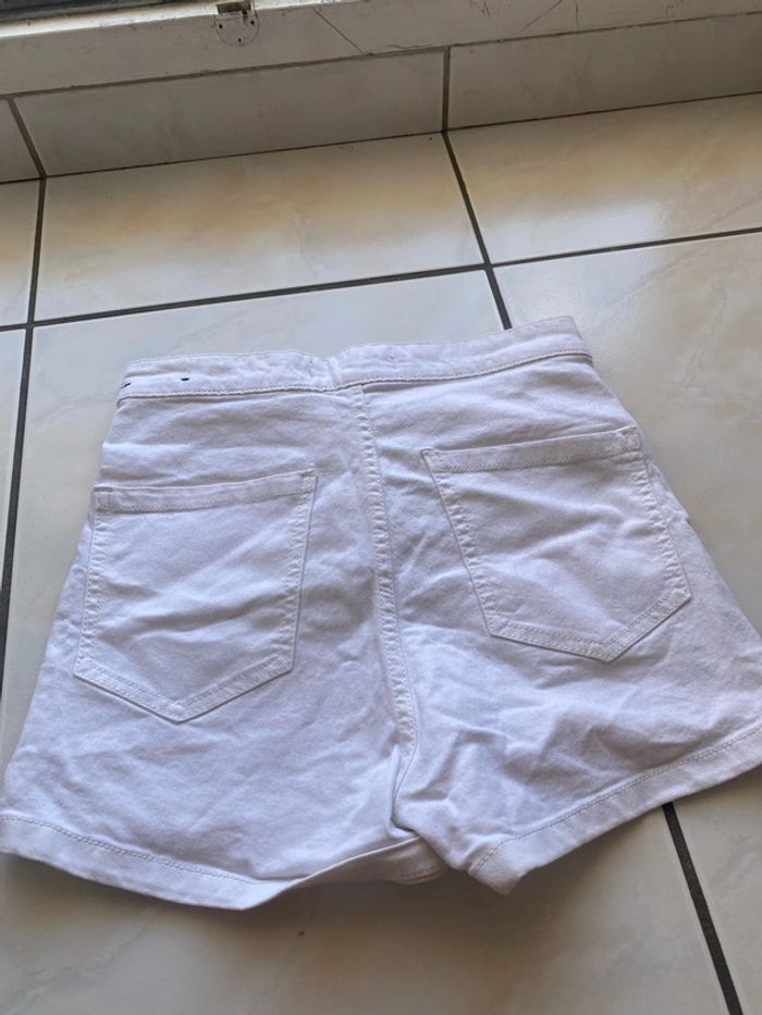 Short blanc taille 34 - photo numéro 2