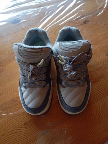 Baskets style skateurs taille 33