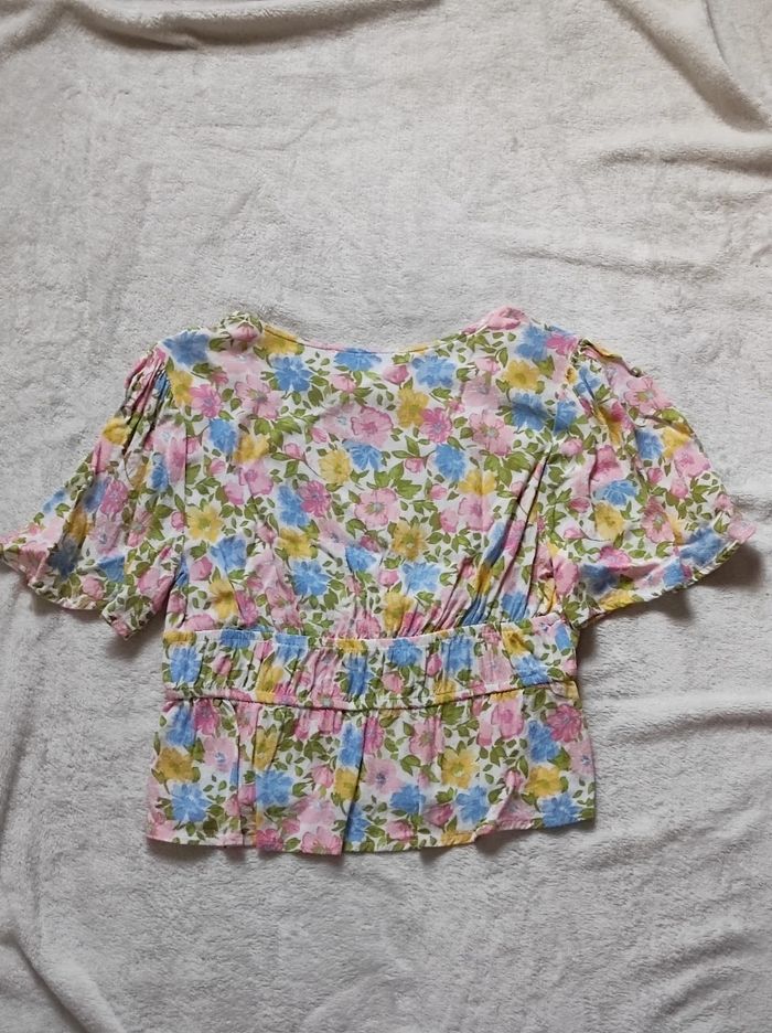Haut court fleurie taille XS - photo numéro 3