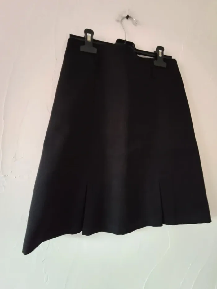 Superbe jupe noire vintage taille S ou 36 - photo numéro 2