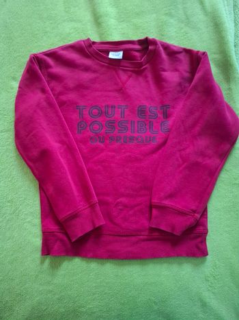 Pull rouge - " Tout est possible ou presque" 