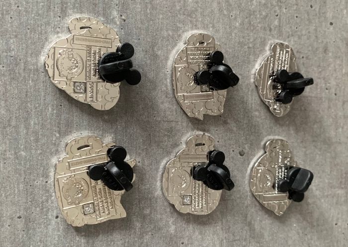 Pins mystère mugs personnages Disney - photo numéro 2
