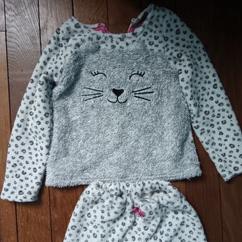Pyjama léopard des neiges