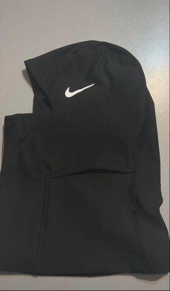 Cagoule Nike noir- style sportif 