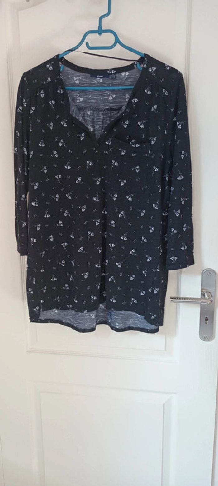 Blouse noir avec motif
