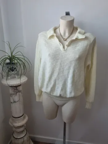 Pull tricoté jaune pâle vintage