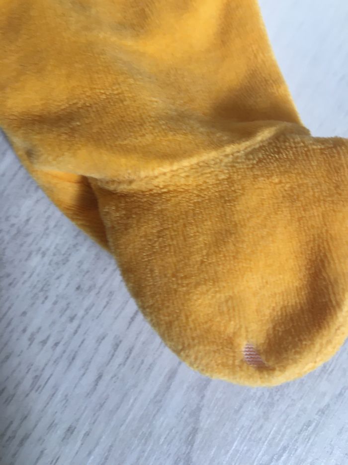 Lot pyjamas 6 mois - photo numéro 2