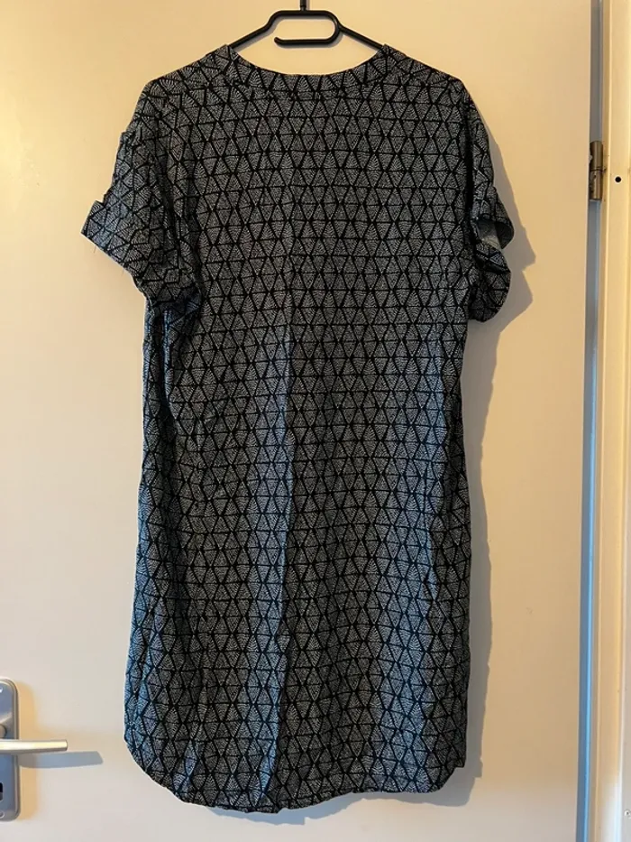 Robe. - photo numéro 3