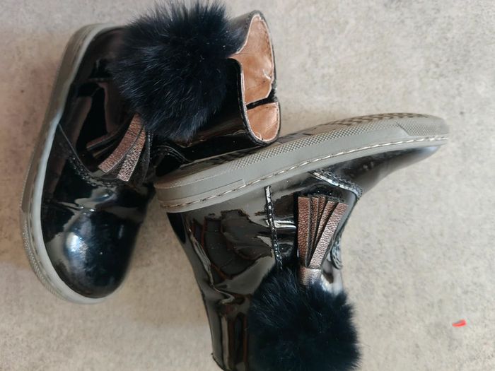 Bottines en cuir vernies bleues marines avec pompons Bana&co taille 21 - photo numéro 5