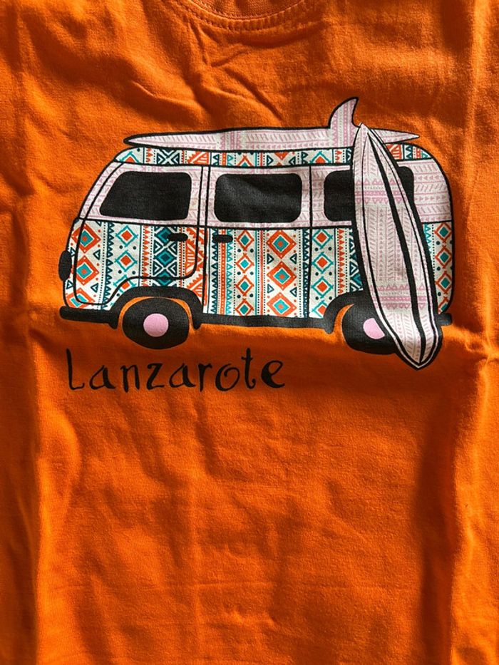 TEE shirt lanzarote 2 ans neuf - photo numéro 3