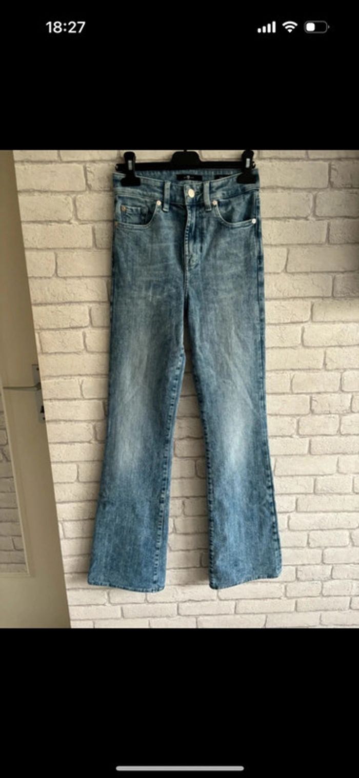Jeans évasé 7 for all mankind taille 25