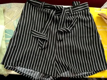 Short neuf