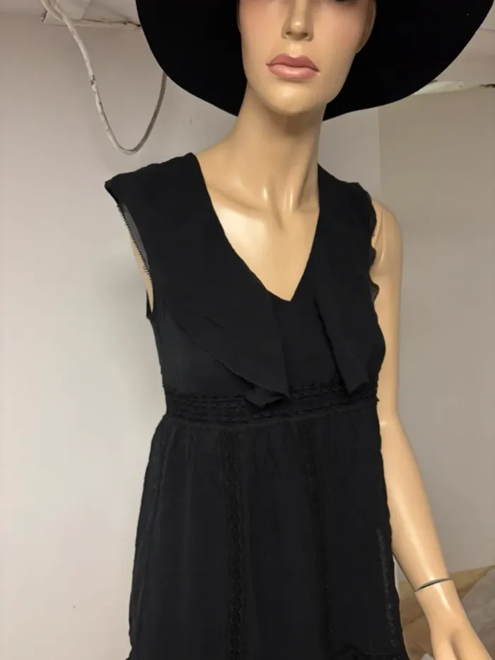 Robe Sezane Neuve avec Étiquette - Taille 36 - Soie Noire - photo numéro 5