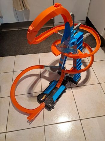 Circuit hotwheels action altitude crash Remise Main Propre 91