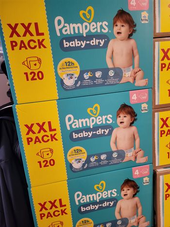 3 pampers taille 4