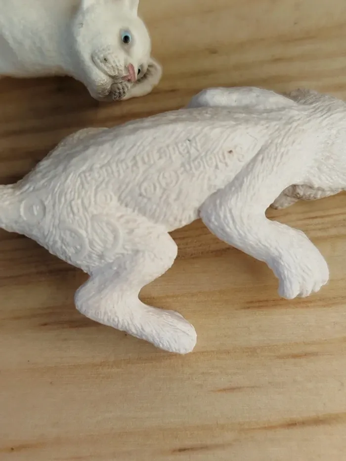 Schleich lionne Albinos et ses bébés Figurine animal de la savane - photo numéro 5