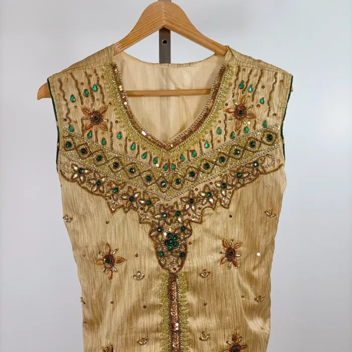 Tunique dorée brodée style indien sans manches perles strass taille estimée M A1346 - photo numéro 2