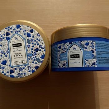 Lot de 2 pot de crème hydratante neuf