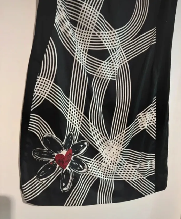 Robe noire à motifs blancs Desigual taille 38 - photo numéro 3