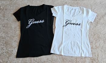T-shirts Guess