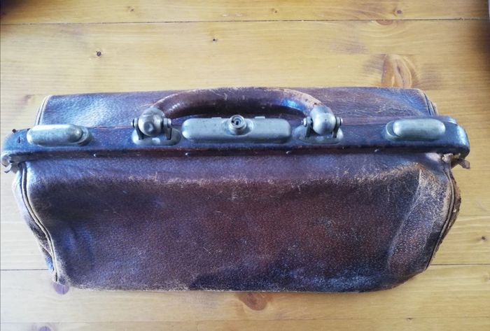 Sac cuir ancien