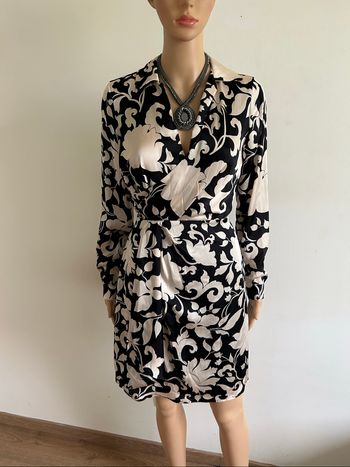 Robe noire et écrue neuve à manches longues Morgan taille 36 (valeur 80€)
