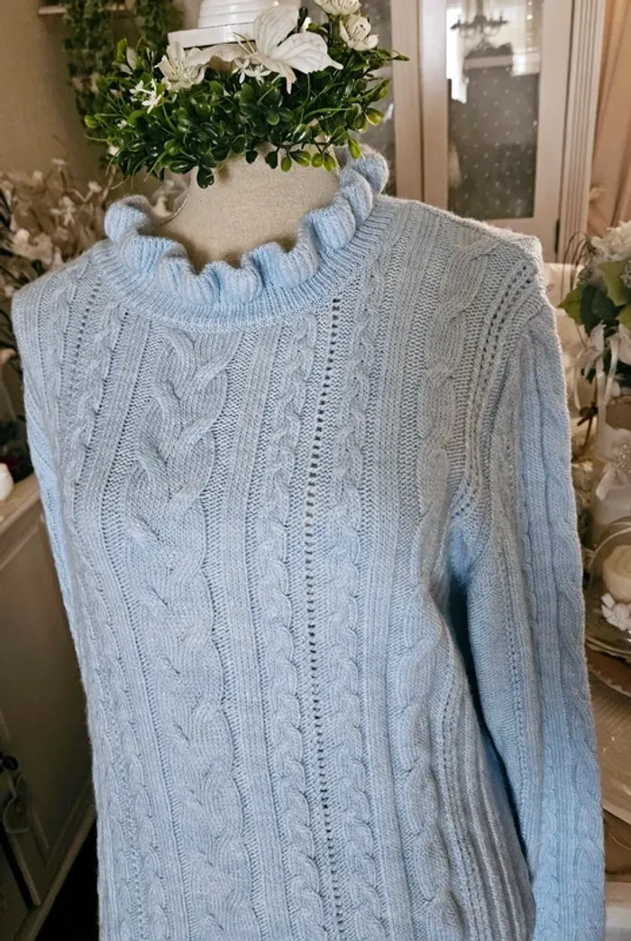 Pull bleu ciel torsadé H & M Taille L Neuf - photo numéro 2