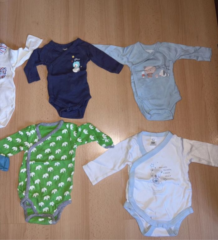 Lot de 7 bodies manches longues taille 1 mois - photo numéro 2