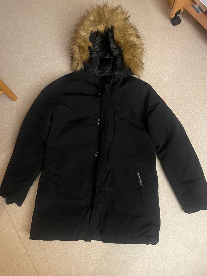 arka noire homme Canada Goose Taille M tres bon etat
