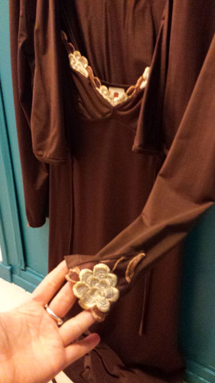 ensemble de nuit brun fluide