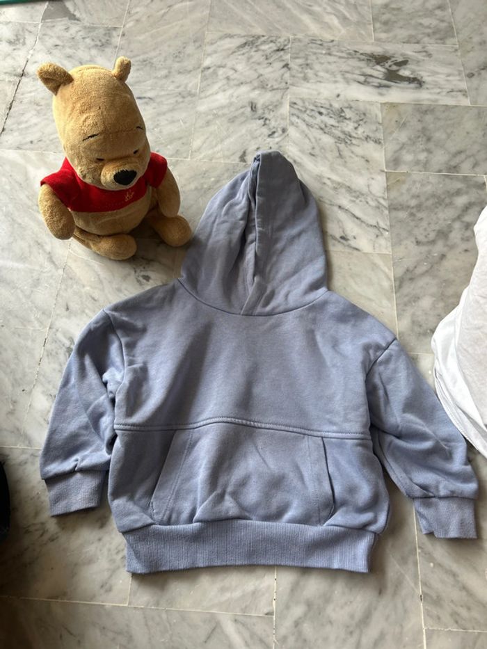 Pull bleu