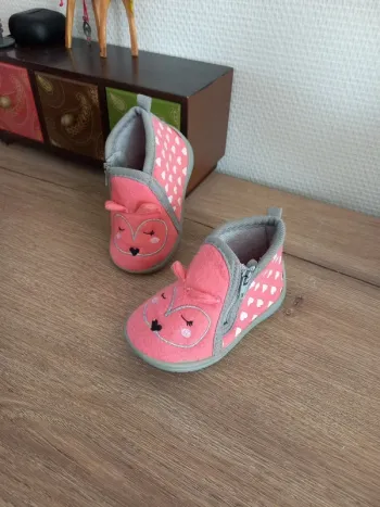 Chausson bebe fille T19