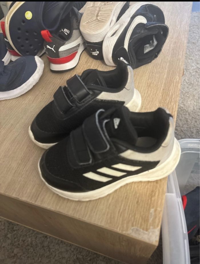 Basket adidas taille23