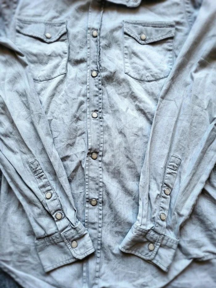 Chemise en Jean The Kooples - XS - Gris - Style Western - Boutons Pression - Poches Poitrine - photo numéro 2