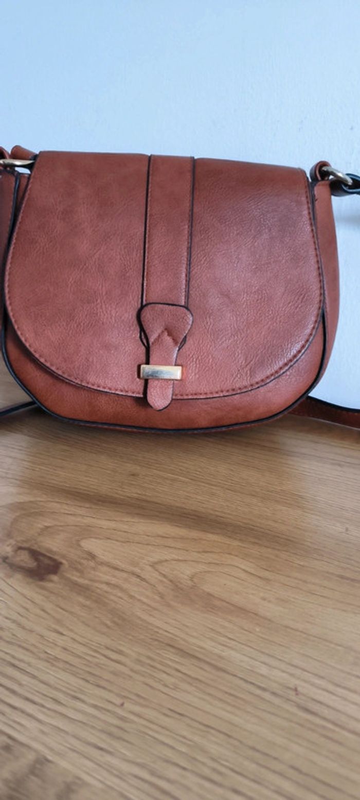 Sac à bandoulière camel jamais porté - photo numéro 3