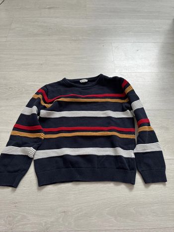 Pull bleu