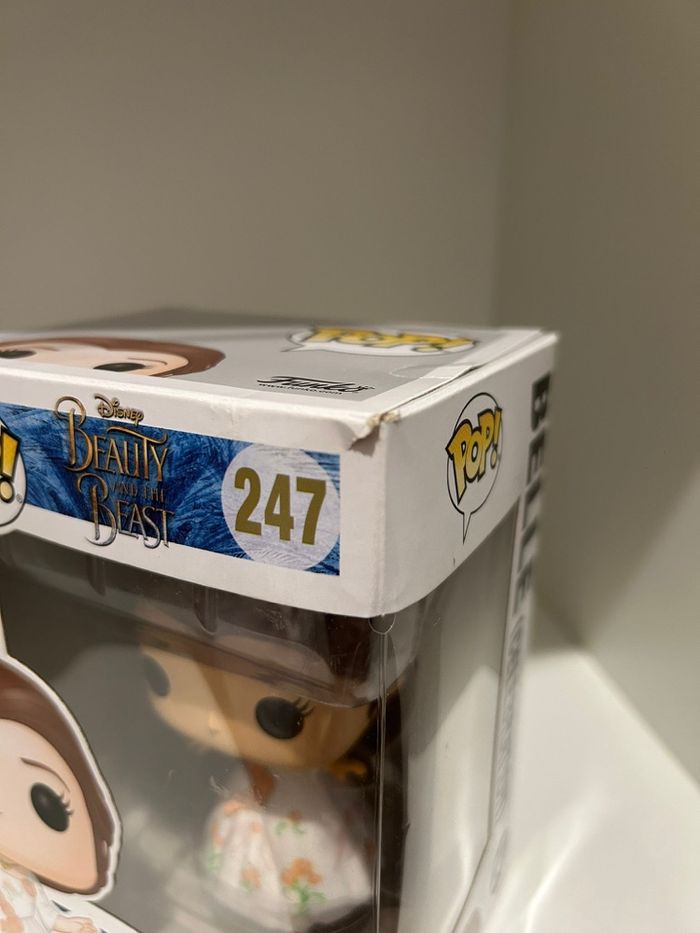 Funko Pop Disney – Belle (#247) - photo numéro 3