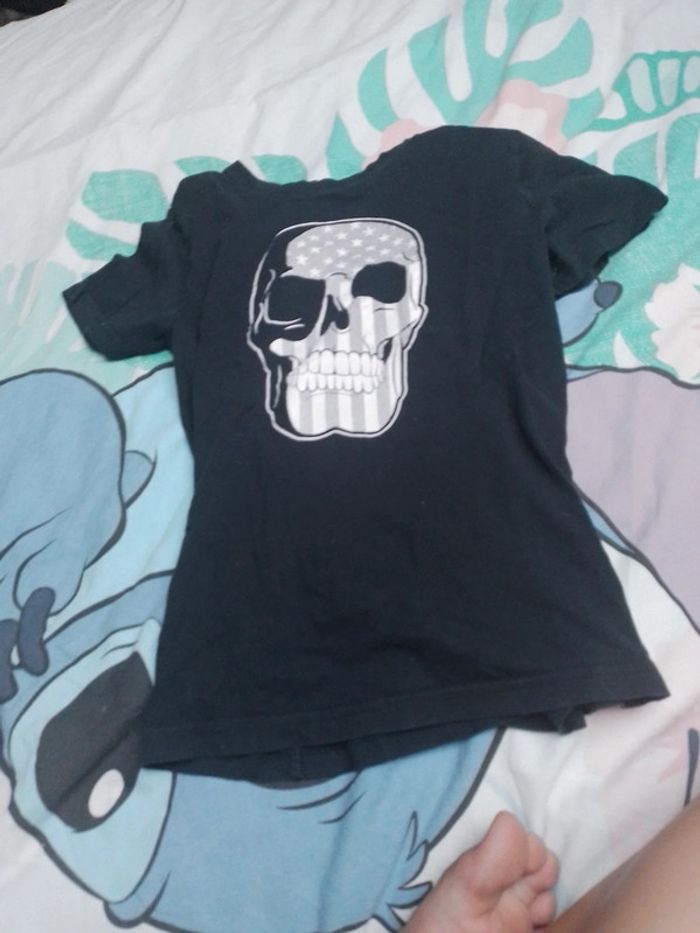 Tee-shirt noir et blanc 12ans