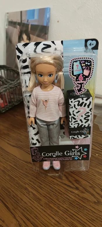 Lot une poupée corolle girls shopping +une tenue fashion pop neuf dès 4 ans