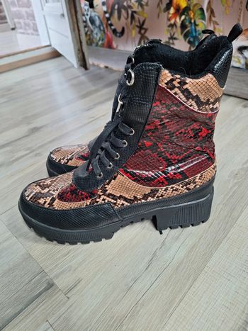 Boots bottine femme effet croco serpent