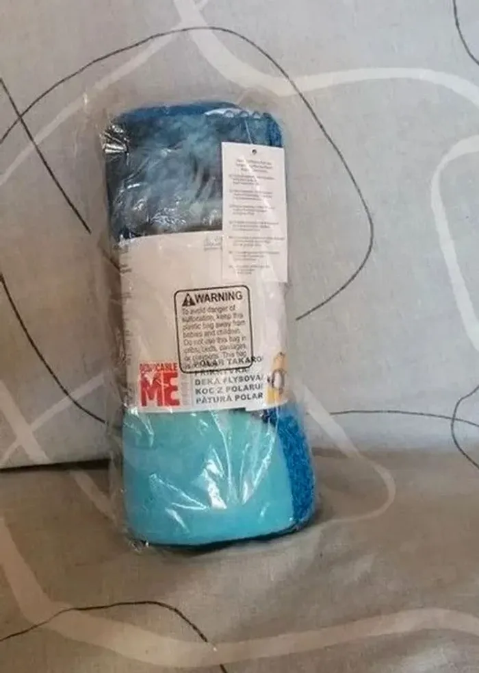 Plaid minions 100/150 cm. - photo numéro 3