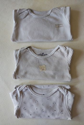 Lot de trois bodies Sergent Major taille 18 mois