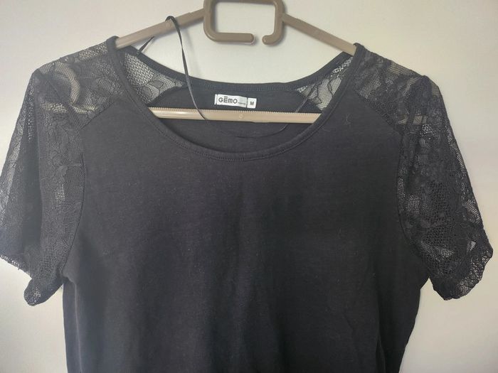 Tee-shirt top haut Gemo noir taille 38 M en excellent état avec dentelle - photo numéro 2