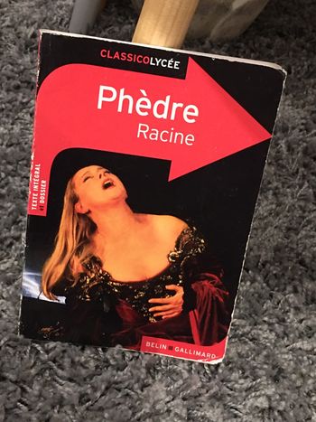 Livre de poche Phèdre Racine texte intégral et dossier Classico lycée édition Belin Gallimard