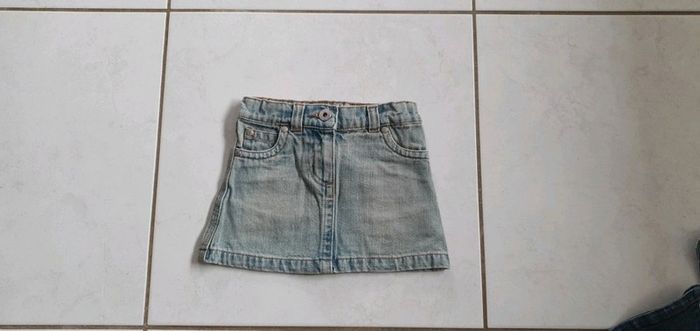 Jupe.en jean okaidi 3 ans CH - photo numéro 2