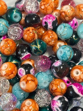 B31, déstockage, panaché de 100 perles en verre 8mm