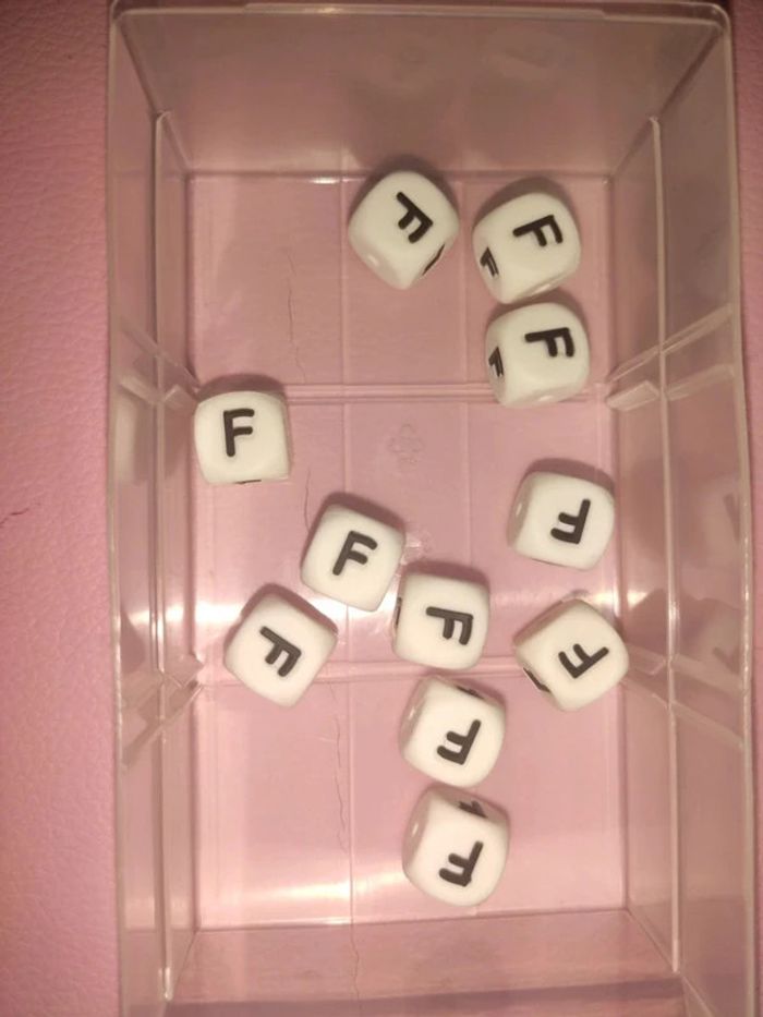 Perles lettres