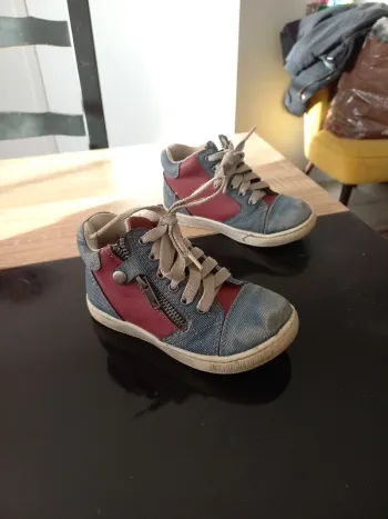 Chaussures garçon T25