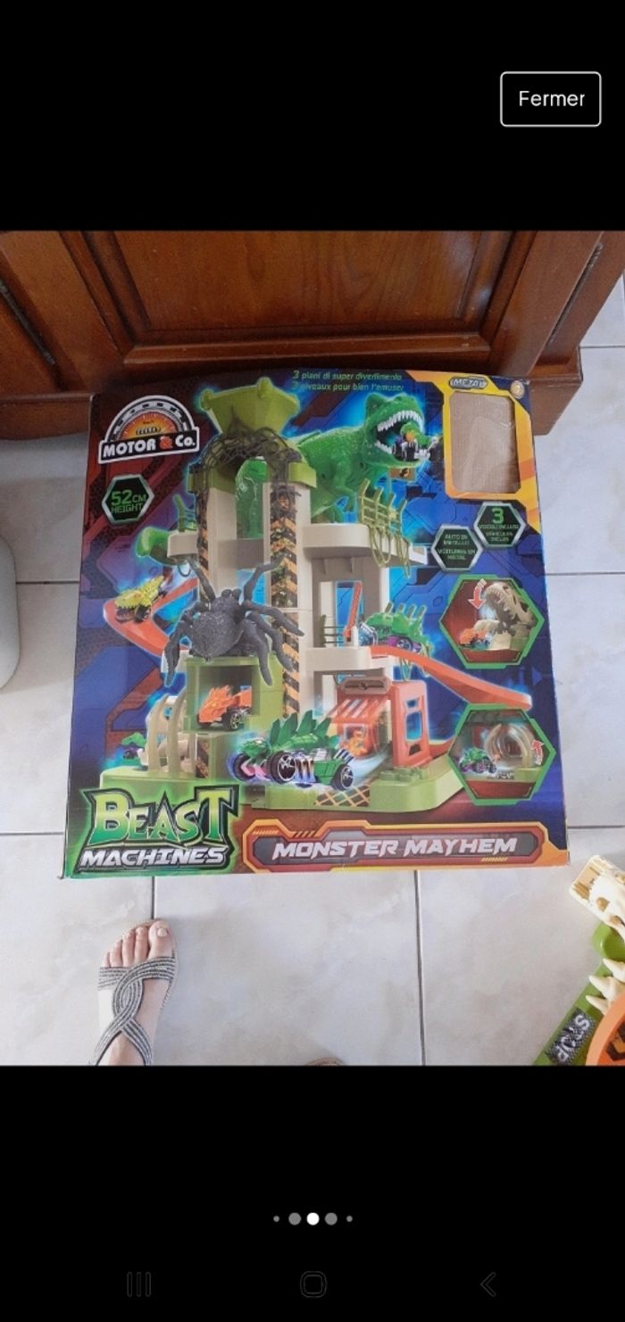 Beau jouet complet garage voitures monstres beast machines - photo numéro 9
