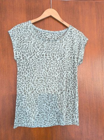T-shirt légèrement transparent